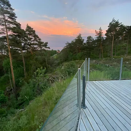 Southern With Sea View And Terrace * Stathelle
