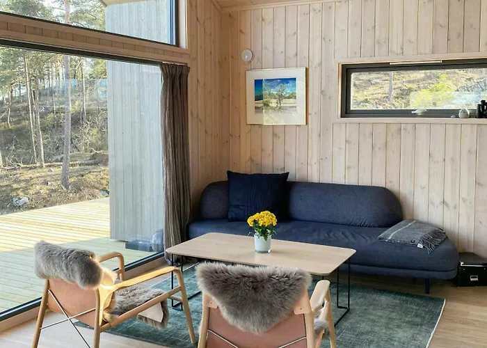 Semesterbostad Southern With Sea View And Terrace