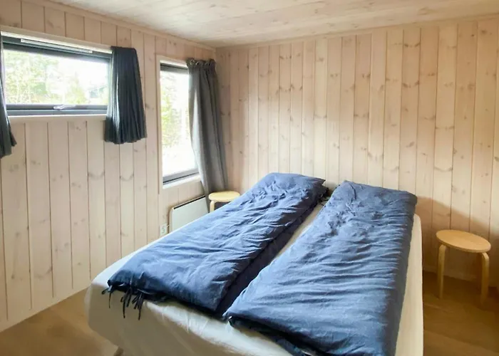 Semesterbostad Southern With Sea View And Terrace