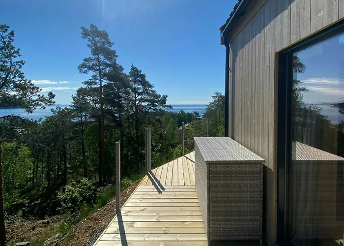 Southern With Sea View And Terrace Stathelle